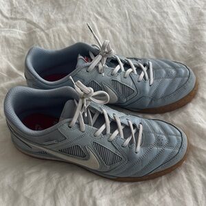 Nike SB x Supreme Baby Blue Size 9